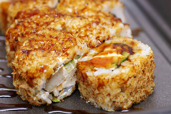 포토 JPG 해외이미지 전통 접시 디자인 아시아 음식 바다 백그라운드 다이어트 밥 오이 치즈 새우 건강 어류 요리 동양인 사람없음 빨간색 초록색 세트 식당 일본 검은색 식사 저녁식사 초밥 신선 해조류 맛 고추냉이 참치 먹기 해산물 메뉴 날것 롤 캘리포니아 연어 모음 생강 점심식사 대두 맛있는 해외202310 해외포토 식기 나라 컬러 컨셉 채소 모션 유제품 갑각류 인종 상점 미국 수중동물 양념 해양식물 일본음식 파일형식