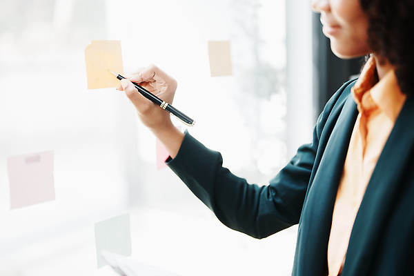 포토 JPG 해외이미지 직업 응시 컨셉 비즈니스 CEO 사업가 통신 성공 협력 설계 대화 한명 서기 사람 인종 정장 금융 쇼핑 컴퓨터 사무실 뷰티 펜 유행 쪽지 잡기 작업 비즈니스우먼 상담원 야간 연결 커피잔 대표 책상 동료 경영자 문서 회계 빛망울 혁명 세금 해외202310 해외포토 자연요소 1 시선 옷 여자 커피 가구 관계 모션 잔 말하기 경제 전자제품 빛 필기구 직장인 사무원 리더 파일형식