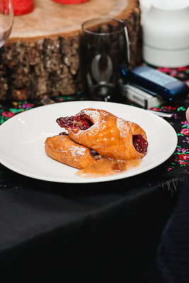 포토 JPG 해외이미지 전통 접시 열매 음식 백그라운드 과일 탁자 디저트 주택 덴마크 요리 사람없음 식사 빵집 흰색 신선 체리 달콤 맛 아침식사 굽기 유기농 질감 반죽 브런치 발효 내추럴 번 채식주의자 페스츄리 핸드메이드 맛있는 해외202310 해외포토 식물 식기 웰빙 빵 컬러 가구 컨셉 북유럽 건물 상점 구이 채식 파일형식