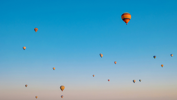 포토 JPG 해외이미지 주간 여행 백그라운드 하늘 휴가 카파도키아 사람없음 야외 관광지 일출 자유 열기구 해외202310 해외포토 자연요소 컨셉 항공교통 노을 파일형식 튀르키예