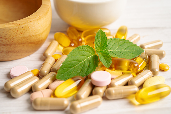 포토 JPG 해외이미지 그릇 건강 사람없음 알약 약 허브 유기농 절구 해외202310 해외포토 식물 식기 웰빙 의학 도구 파일형식