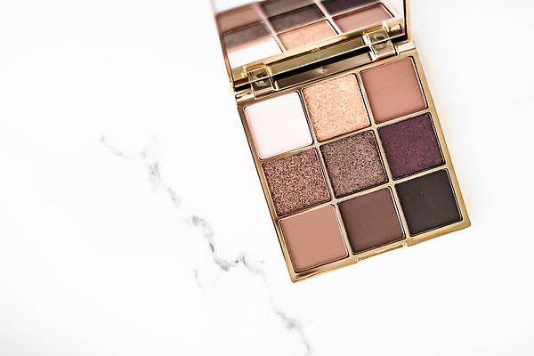 포토 JPG 해외이미지 백그라운드 사람없음 세트 뷰티 화려 대리석 아이섀도 해외202310 해외포토 컨셉 재료 화장품 파일형식