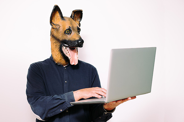 포토 JPG 해외이미지 동물 모델 디자인 행복 얼굴 인터넷 장난 사업가 통신 상상 가면 한명 사람 노트북 반려동물 쇼핑 컴퓨터 파티 머리 공책 웹 흰색 축하 타이핑 유머 괴짜 개 연결 만족 긍정 온라인 가면무도회 고립 라텍스 해외202310 해외포토 직업 1 감정 컬러 컨셉 포유류 문구용품 이벤트 신체부위 전자제품 무도회 파일형식