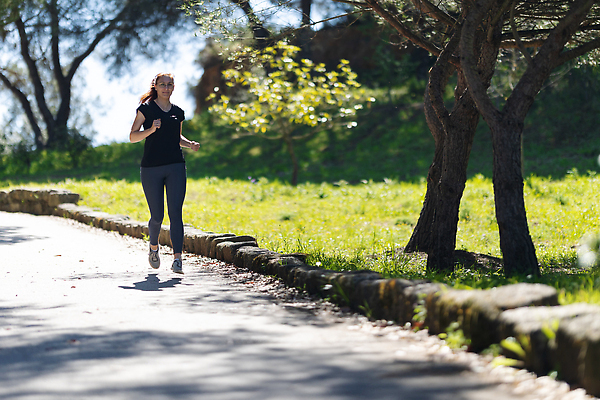 포토 JPG 해외이미지 나무 백인 라이프스타일 공원 여자 안경 스포츠 포즈 요가 자연 운동선수 건강 한명 성인 야외 초록색 달리기 조깅 운동 뷰티 스트레칭 몸무게 숲 집중 연습 달리기선수 선로 적자 해외202310 해외포토 서양인 식물 1 웰빙 잡화 공공시설 컬러 컨셉 모션 사람 생활 생태계 육상선수 파일형식