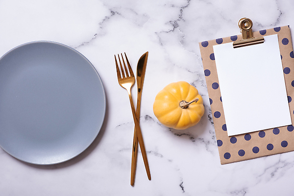 포토 JPG 해외이미지 식기 접시 음식 백그라운드 포크 채소 재료 텍스트 자연 호박 추상 휴가 실내 건강 사람없음 장식 컬러풀 알약 저녁식사 공백 할로윈 수확 신선 도자기 칼 작음 9월 11월 메뉴 준비 날것 대리석 추수감사절 10월 내추럴 숙성 플랫레이 비건 미니멀 비어있는 해외202310 해외포토 기독교 컬러 무늬 농업 내부 약 식사 날짜 플랫 크기 생태계 채식주의자 파일형식