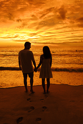 포토 JPG 해외이미지 백인 라이프스타일 커플 여자 남자 행복 실루엣 모래 바다 여행 2 태국 자연 하늘 남편 휴가 함께함 관리 사랑 사람 성인 야외 두명 물 햇빛 태양 뷰티 일출 일몰 우정 낭만 자유 신혼여행 잡기 푸켓 해외202310 해외포토 자연요소 서양인 감정 아시아 결혼 컨셉 관계 모션 촬영기법 생활 친구 노을 생태계 파일형식