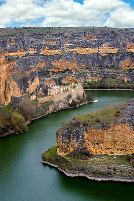 포토 JPG 해외이미지 공원 야생동물 여행 자연 항해 풍경 사람없음 야외 강 뷰티 환경 암석 바위 시골 스페인 보호 환경보전 생태계 생물학 서식지 내추럴 보호구역 생태학 지질학 해외202310 해외포토 동물 공공시설 교육 유럽 컨셉 배_교통 돌_바위 사회이슈 구역 파일형식