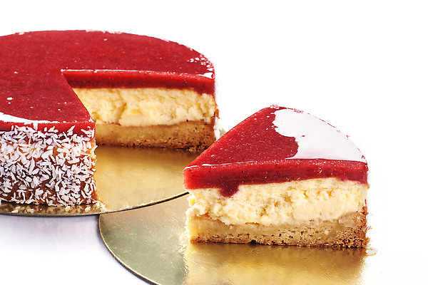 포토 JPG 해외이미지 접시 음식 컬러 조각 과일 딸기 디저트 쟁반 실내 건강 사람없음 빨간색 케이크 흰색 달콤 보호 유혹 굽기 산딸기 토핑 고립 숙성 크랜베리 타르트 페스츄리 핸드메이드 해외202310 해외포토 식기 열매 빵 컨셉 내부 맛 구이 파이_빵 파일형식