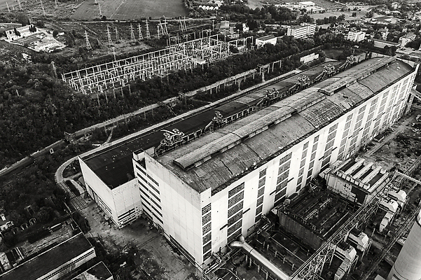 포토 JPG 해외이미지 식물 공공시설 산업 벽 컨셉 회사 공장 흑백 안테나 굴뚝 사람없음 야외 건물 울타리 검은색 고층빌딩 손상 장비 수확 흰색 도시 거친 제조 정상 큼 버리기 시설 보안 철사 공학 그런지 옛날 해외202310 해외포토 건축물 교육 컬러 농업 비즈니스 통신 공업 모션 촬영기법 안전 빌딩 담장 크기 파일형식