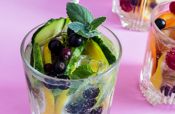 포토 JPG 해외이미지 열매 안경 음료 음식 백그라운드 잎 다이어트 오렌지 과일 유리 딸기 귤 건강 종류 3 사람없음 가로 빨간색 초록색 물 여름 주스 추위 신선 칵테일 체리 그룹 달콤 레몬 민트 유기농 비타민 건강식 내추럴 건포도 핸드메이드 해외202310 해외포토 자연요소 식물 웰빙 잡화 계절 컬러 재질 포도 주류 맛 허브 건과일 영양소 파일형식