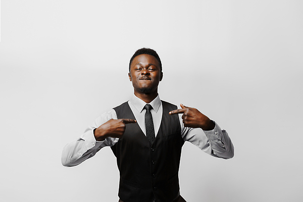 포토 JPG 해외이미지 라이프스타일 응시 남자 행복 셔츠 비즈니스 통신 손가락 성공 수염 한명 웃음 노트북 스마트폰 핸드폰 사무실 검은색 표현 우승 비즈니스맨 자신감 근육질 긍정 충격 온라인 고립 채팅 힙스터 강조 해외202310 해외포토 1 손 시선 패션 감정 컬러 컨셉 상의 근육 표정 사람 생활 전자제품 스마트기기 최고 직장인 몸매 파일형식