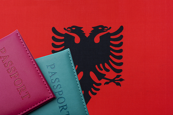 포토 JPG 해외이미지 교육 여행 백그라운드 컨셉 비즈니스 학교 성공 사람없음 빨간색 평화 자유 덮개 깃발 심볼 여권 종료 알바니아 전국 정치 해외202310 해외포토 컬러 뚜껑 파일형식 남유럽