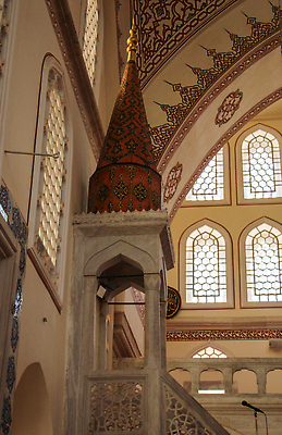 포토 JPG 해외이미지 종교 문화 여행 건축양식 이스탄불 미술 동양인 사람없음 내부 건물 장식 기도 등불 기둥 사찰 중세 재산 이슬람교 그림 아치 박물관 모스크 대리석 돔 신성 칠면조 랜드마크 숭배 신앙심 옛날 튀르키예 해외202310 해외포토 건축물 건축 아시아 재료 종교건축 조류 문화예술 조명 인종 금융 역사 파일형식