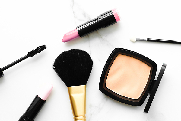 포토 JPG 해외이미지 백그라운드 사람없음 립스틱 고급 마스카라 대리석 메이크업브러쉬 파운데이션 해외202310 해외포토 컨셉 재료 화장품 붓 파일형식