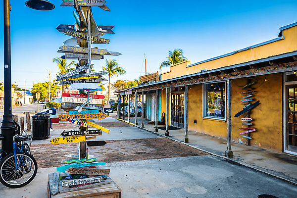 포토 JPG 해외이미지 바다 여행 백그라운드 건축양식 자연 표시 하늘 열쇠 휴가 거리 풍경 사람없음 야외 건물 물 여름 파란색 컬러풀 뷰티 탑 미국 도시 소라 대륙 쿠바 타운 포인트 대서양 남쪽 공화국 랜드마크 파라다이스 플로리다 해외202310 해외포토 자연요소 건축물 계절 건축 나라 컬러 북아메리카 어패류 금융 중앙아메리카 방향 생태계 파일형식