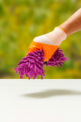 포토 JPG 해외이미지 손 들기 신체부위 잡기 청소도구 청소 걸레 해외202310 해외포토 모션 사람 도구 파일형식