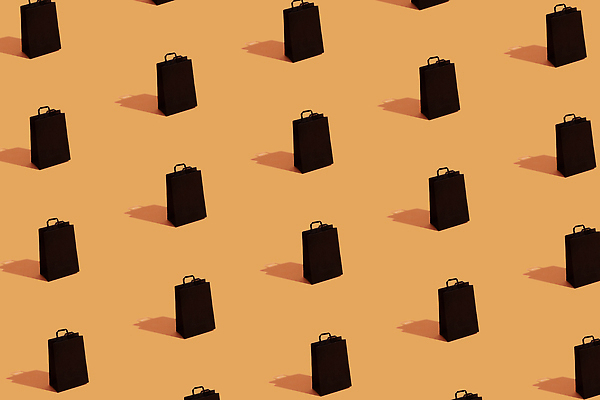 포토 JPG 해외이미지 계절 종이 백그라운드 컨셉 크리스마스 패턴 가방 포장 휴가 그림자 선물 이벤트 사람없음 쇼핑 쇼핑백 세일 상점 검은색 미니어처 거래 축하 구매 상품 11월 고객 상업 팩 소매 승진 금요일 마케팅 블랙프라이데이 미니멀리스트 제의 미니멀 해외202310 해외포토 잡화 기념일 컬러 무늬 데이이벤트 모형 화장품 날짜 요일 파일형식