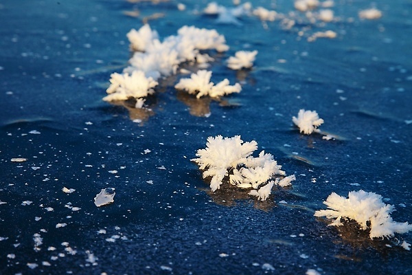 포토 JPG 해외이미지 디자인 계절 음료 컬러 백그라운드 겨울 패턴 자연 벽지 추상 사람없음 물 파란색 냉동 얼음 추위 흰색 신선 투명 액체 시원함 크리스탈 남극 묘사 질감 빙하 서리 청록색 지역 북쪽 고드름 해외202310 해외포토 자연요소 무늬 광석 극지방 방향 생태계 파일형식