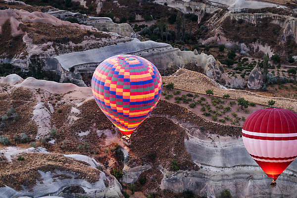 포토 JPG 해외이미지 구름 컬러 여행 교통시설 하늘 휴가 산 카파도키아 풍경 사람없음 야외 컬러풀 파티 바구니 맑음 축제 경쟁 줄무늬 낭만 자유 축하 뜨거움 만화 비행선 풍선 칠면조 해외202310 해외포토 자연요소 교통 컨셉 무늬 조류 날씨 이벤트 시설 파일형식 튀르키예