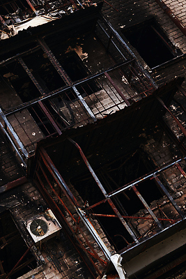 포토 JPG 해외이미지 공공시설 산업 벽 백그라운드 건축양식 창문 불 거리 아파트 주택 사람없음 건물 평화 손상 죽음 도시 파편 위험 공격 폭발 충돌 버리기 군용 싸움 전쟁 깨짐 우크라이나 위기 재앙 정치 지진 파멸 화상 해외202310 해외포토 자연요소 건축물 건축 유럽 컨셉 모션 군대 상처 자연재해 시설 파일형식 소멸