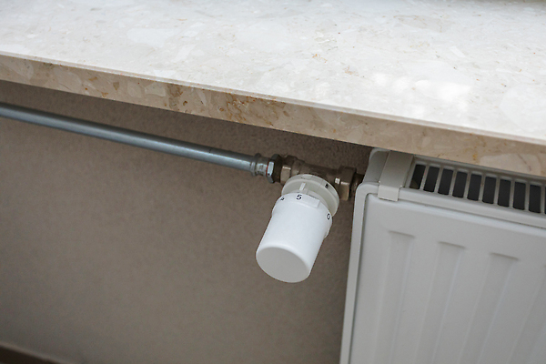 포토 JPG 해외이미지 벽 새로움 실내 손잡이 사람없음 가로 머리 유행 금속 힘 방 과학기술 흰색 판넬 뜨거움 우아함 파편 플라스틱 난방 덩어리 관리자 라디에이터 엘리먼트 자동 제어 해외202310 해외포토 컬러 컨셉 재질 기술 내부 신체부위 파일형식