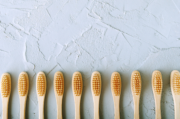 포토 JPG 해외이미지 사람없음 재활용 칫솔 오브젝트 친환경제품 제로웨이스트 해외202310 해외포토 위생용품 그린캠페인 사회이슈 친환경 파일형식