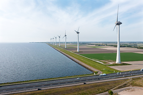 포토 JPG 해외이미지 산업 도로 교통수단 비즈니스 교통시설 바람 안테나 풍경 사람없음 야외 힘 재활용 에너지 시골 고속도로 그린에너지 풍력에너지 아스팔트 속도 네덜란드 짐차 공학 유지 조감도 해외202310 해외포토 자연요소 교육 유럽 길 교통 통신 자동차 날씨 시설 친환경 파일형식