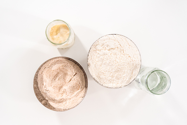 포토 JPG 해외이미지 그릇 재료 사람없음 물 달콤 밀가루 시나몬 이스트 해외202310 해외포토 자연요소 식기 맛 가루 파일형식