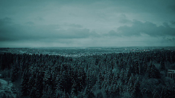 포토 JPG 해외이미지 외관 유럽 여행 겨울 건축양식 자연 하늘 지붕 거리 아파트 주택 안테나 파노라마 풍경 사람없음 야외 건물 강 도시풍경 고층빌딩 추위 도시 고속도로 센터 도심 땅 러시아 장면 타운 랜드마크 러시아인 전국 해외202310 해외포토 서양인 건축물 계절 건축 나라 도로 통신 촬영기법 빌딩 생태계 파일형식