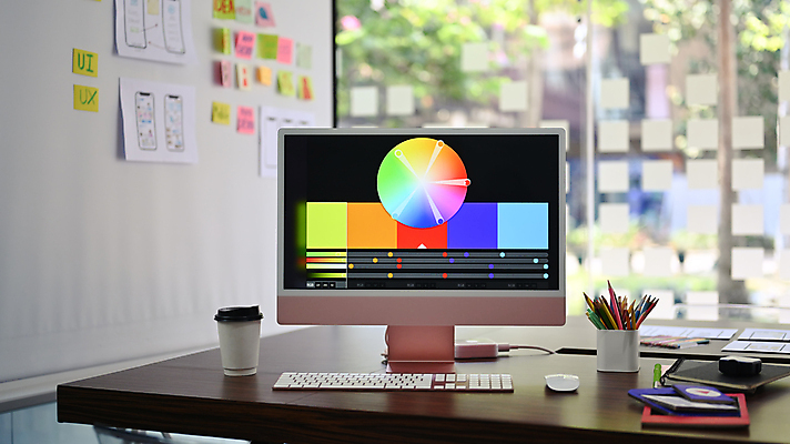 포토 JPG 해외이미지 디자인 컬러 비즈니스 창문 설계 사람없음 모니터 칠판 계획 디자이너 책상 UI 해외202310 해외포토 직업 가구 컨셉 컴퓨터 파일형식