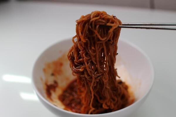 포토 JPG 해외이미지 접시 음식 재료 스파게티 요리 사람없음 파란색 국수 레시피 해외202310 해외포토 식기 컬러 파스타 면류 파일형식