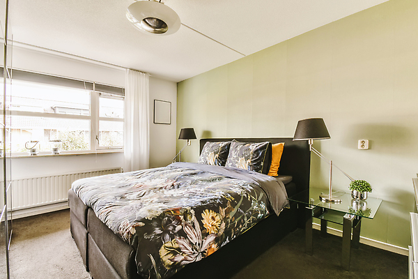 포토 JPG 해외이미지 창문 탁자 사람없음 인테리어 공간 방 침대 스탠드 커튼 해외202310 해외포토 디자인 가구 조명 파일형식