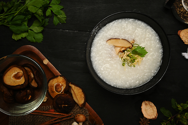 포토 JPG 해외이미지 전통 채소 사람없음 버섯 뜨거움 죽 건강식 나무배경 해외202310 해외포토 음식 백그라운드 파일형식