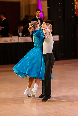 포토 JPG 해외이미지 백인 직업 커플 드레스 감정 어린이 음악 스포츠 포즈 이동 2 청소년 성공 미소 두명 경쟁 댄서 표현 춤 오픈 홀 대회 삼바 탱고 표준 프로그램 해외202310 해외포토 서양인 옷 컨셉 관계 문화예술 표정 사람 공간 파일형식