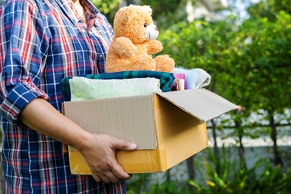 포토 JPG 해외이미지 손 옷 인형 자동차 함께함 따뜻함 사람 사람없음 상자 세계 마음 직물 잡기 가난 복지 수화기 서비스 주기 커뮤니티 안심 짐싸기 부족 기부 난민 노숙자 돌봄 분배 소셜 옛날 중고 지원 헬프 자선단체 필요 해외202310 해외포토 육상교통 컨셉 모션 육류 신체부위 도움 그룹 사회이슈 전화기 자선 파일형식