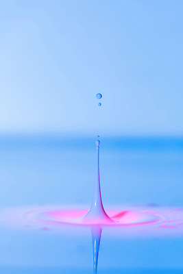 포토 JPG 해외이미지 모양 디자인 물결 파도 컬러 백그라운드 모션 추상 아이디어 사람없음 파란색 빛 컬러풀 뷰티 반사 냉동 거품 흐름 물방울 원형 액체 수면 우아함 떨어짐 질감 충격 순간 유체 해외202310 해외포토 도형 바다 컨셉 무늬 물 파일형식