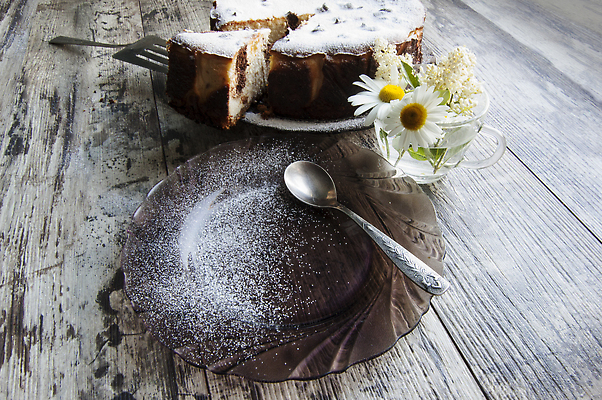 포토 JPG 해외이미지 전통 식기 접시 꽃 음식 컬러 꽃다발 부분 탁자 디저트 부활절 치즈 사람없음 목재 장식 가로 갈색 노란색 케이크 초콜릿 숟가락 식탁보 흰색 축하 신선 체리 달콤 아침식사 유혹 굽기 먹기 크림 싱글 상쾌 복고 정물화 페스츄리 핸드메이드 해외202310 해외포토 나무 식물 기념일 감정 빵 가구 컨셉 과일 재료 모션 유제품 수저 식사 맛 구이 그림 파일형식