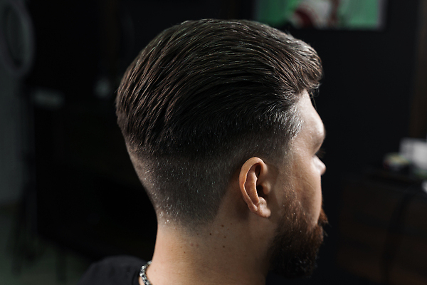 포토 JPG 해외이미지 남자 얼굴 비즈니스 수염 실내 관리 사람 두명 뷰티 상점 검은색 미용사 이발 자르기 고객 콧수염 면도 손질 면도기 이발소 다듬기 옛날 이발사 스타일 힙스터 해외202310 해외포토 직업 패션 컬러 모션 내부 신체부위 위생용품 뷰티샵 파일형식