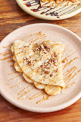 포토 JPG 해외이미지 음식 딸기 디저트 바나나 사람없음 초콜릿 달콤 아침식사 햄 산딸기 호두 성분 토마토소스 블랙베리 입가심 페퍼로니 크레이프 해외202310 해외포토 과일 육류 식사 견과류 소스_음식 소시지 맛 파일형식