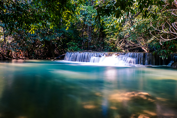 포토 JPG 해외이미지 나무 여행 백그라운드 태국 벽지 산 사람없음 야외 목재 그래픽 물 빛 평화 환경 계곡 봄 폭포 흐름 시골 신선 개울 열대우림 장노출 내추럴 해외202310 해외포토 자연요소 식물 계절 아시아 컨셉 재료 자연 촬영기법 강 숲 파일형식