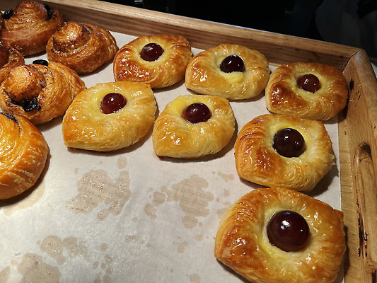 포토 JPG 해외이미지 전통 음식 조각 백그라운드 과일 디저트 요리 사람없음 과자 케이크 주방 빵집 껍질 신선 황금 달콤 맛 아침식사 굽기 퍼프 복숭아 라임 폭식 번 타르트 페스츄리 핸드메이드 맛있는 해외202310 해외포토 빵 컨셉 상점 식사 구이 파이_빵 파일형식