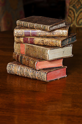 포토 JPG 해외이미지 디자인 교육 종이 문화 백그라운드 꽃무늬 탁자 유물 사람없음 목재 장식 책 갈색 쌓기 수확 골동품 덮개 화려 황금 클래식 고급 우아함 도서관 가죽 수집 향수 교과서 질감 복고 문학 스크래치 구김 그런지 백과사전 옛날 국경 해외202310 해외포토 나무 전통 꽃 컬러 가구 컨셉 무늬 농업 재료 모션 교재 화장품 뚜껑 사전 파일형식