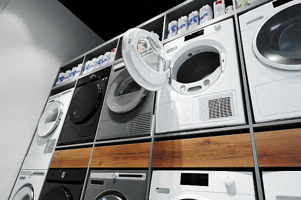 포토 JPG 해외이미지 가사 실내 사람없음 빨래 드럼세탁기 빨래방 해외202310 해외포토 내부 세탁기 파일형식