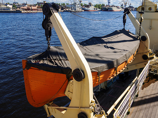 포토 JPG 해외이미지 바다 여행 오렌지 교통시설 하늘 휴가 항해 매달리기 안전 사람없음 얼음 장비 흰색 긴급 보트 구출 고급 보호 위험 크루즈 갑판 탈출 묘사 오브젝트 시작 함선 포트 타입 sos 뗏목 헬프 생존 코로나바이러스 해외202310 해외포토 자연요소 교통수단 컬러 교통 컨셉 배_교통 과일 모션 도움 바이러스 시설 구조요청 파일형식