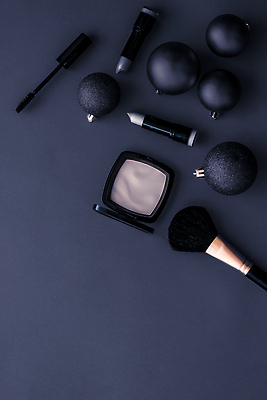 포토 JPG 해외이미지 사람없음 하이앵글 화장품 남색 오브젝트 메이크업브러쉬 오너먼트 카피스페이스 해외202310 해외포토 뷰포인트 컬러 크리스마스장식 뷰티 공백 붓 파일형식