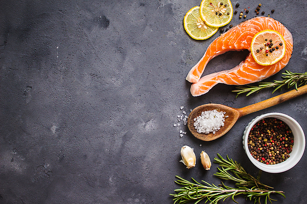 포토 JPG 해외이미지 사람없음 하이앵글 아스파라거스 나무숟가락 연어스테이크 연어요리 해외202310 해외포토 음식 뷰포인트 채소 스테이크 숟가락 연어 파일형식