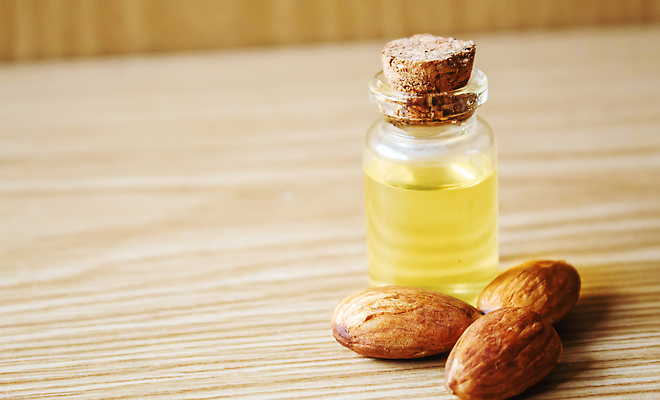 포토 JPG 해외이미지 사람없음 아웃포커스 갈색 오일 아몬드 아로마테라피 내추럴 에센스 해외202310 해외포토 음식 컬러 촬영기법 화장품 견과류 테라피 파일형식