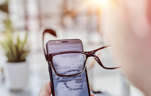 포토 JPG 해외이미지 직업 라이프스타일 손 남자 안경 인터넷 비즈니스 텍스트 통신 손가락 성공 모바일 주택 세포 실내 사람 사람없음 스마트폰 핸드폰 사무실 디지털 스크린 자료 정보 타이핑 비즈니스맨 메시지 닫기 연결 편지 전화기 전자 비전 부름 온라인 해외202310 해외포토 잡화 컨셉 모션 내부 건물 생활 신체부위 전자제품 스마트기기 직장인 파일형식