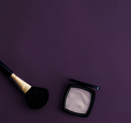 포토 JPG 해외이미지 사람없음 하이앵글 보라색 화장품 오브젝트 메이크업브러쉬 카피스페이스 해외202310 해외포토 뷰포인트 컬러 뷰티 공백 붓 파일형식