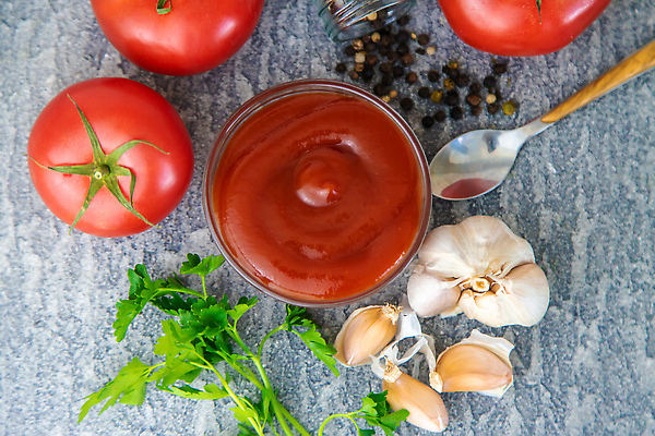 포토 JPG 해외이미지 전통 접시 음식 백그라운드 토마토 채소 재료 고추 탁자 파슬리 건강 마늘 요리 사람없음 목재 빨간색 초록색 검은색 식사 주스 신선 뜨거움 양념 조미료 체리 사발 맛 케첩 향신료 유기농 매움 반죽 소금 후추 내추럴 숙성 채식주의자 맛있는 해외202310 해외포토 나무 식기 웰빙 음료 컬러 가구 컨셉 과일 사기그릇 소스_음식 채식 향미료 파일형식